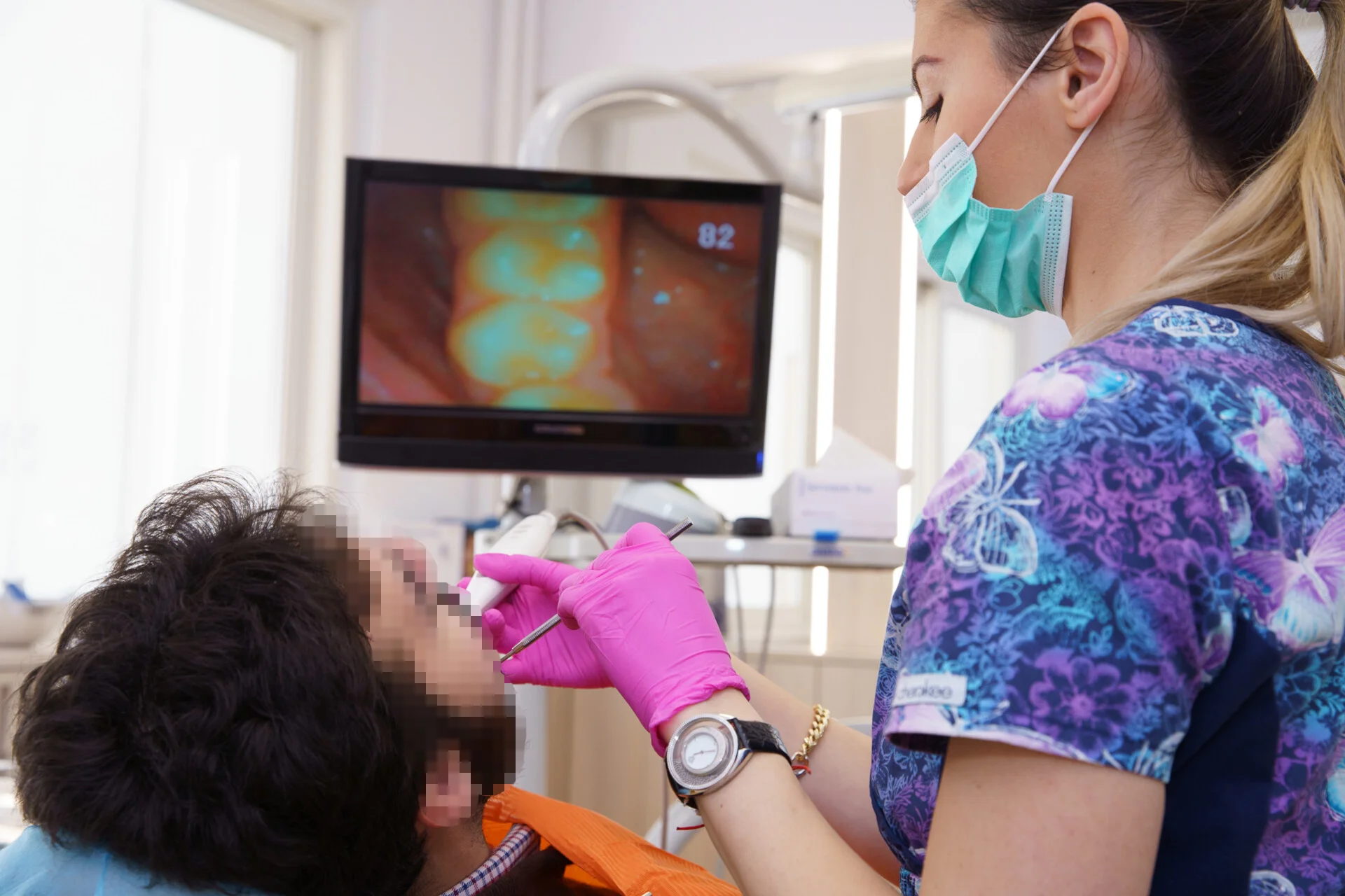 Implant Dentar
