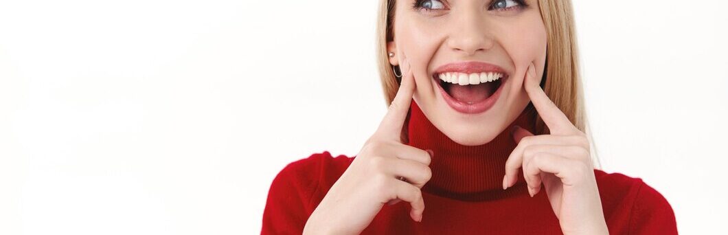 beauty women fashion concept close up portrait silly adorable young blond woman red turtleneck 176420 33685